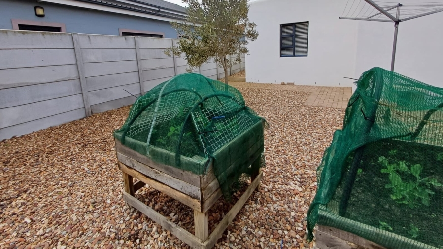 3 Bedroom Property for Sale in Britannia Bay Western Cape